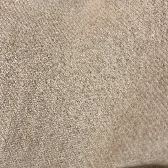 Club Room Luxurious 100% Cashmere Fringed Tan or Camel Colored Scarf 60" x 12" - Picture 9 of 9